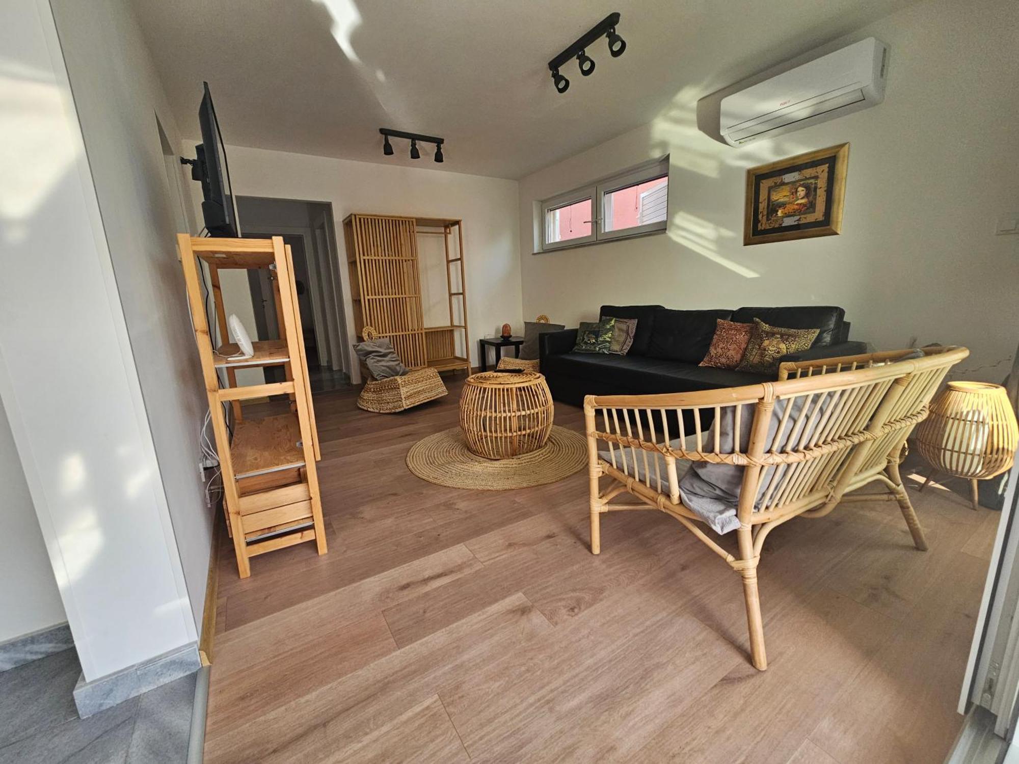 Vila Regina Apartment Rex With Swimming Pool Jezera Extérieur photo