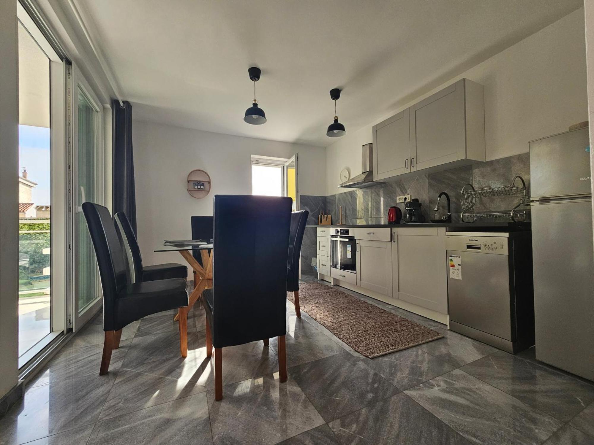 Vila Regina Apartment Rex With Swimming Pool Jezera Extérieur photo