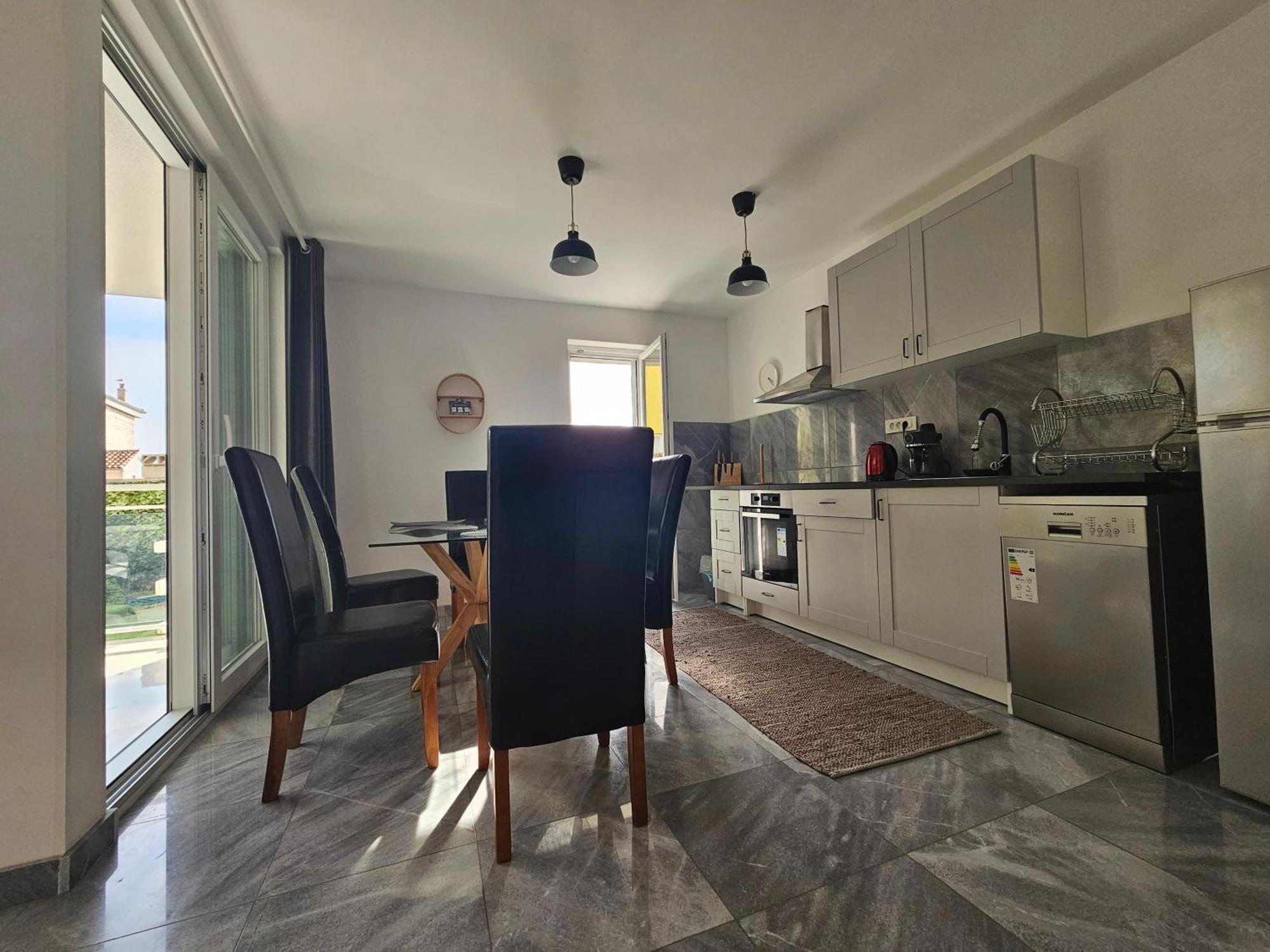 Vila Regina Apartment Rex With Swimming Pool Jezera Extérieur photo