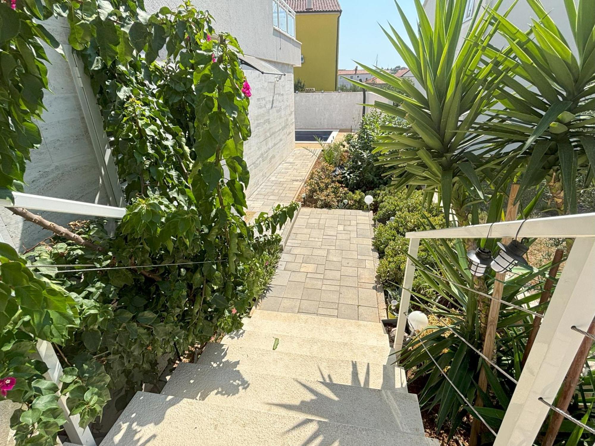 Vila Regina Apartment Rex With Swimming Pool Jezera Extérieur photo